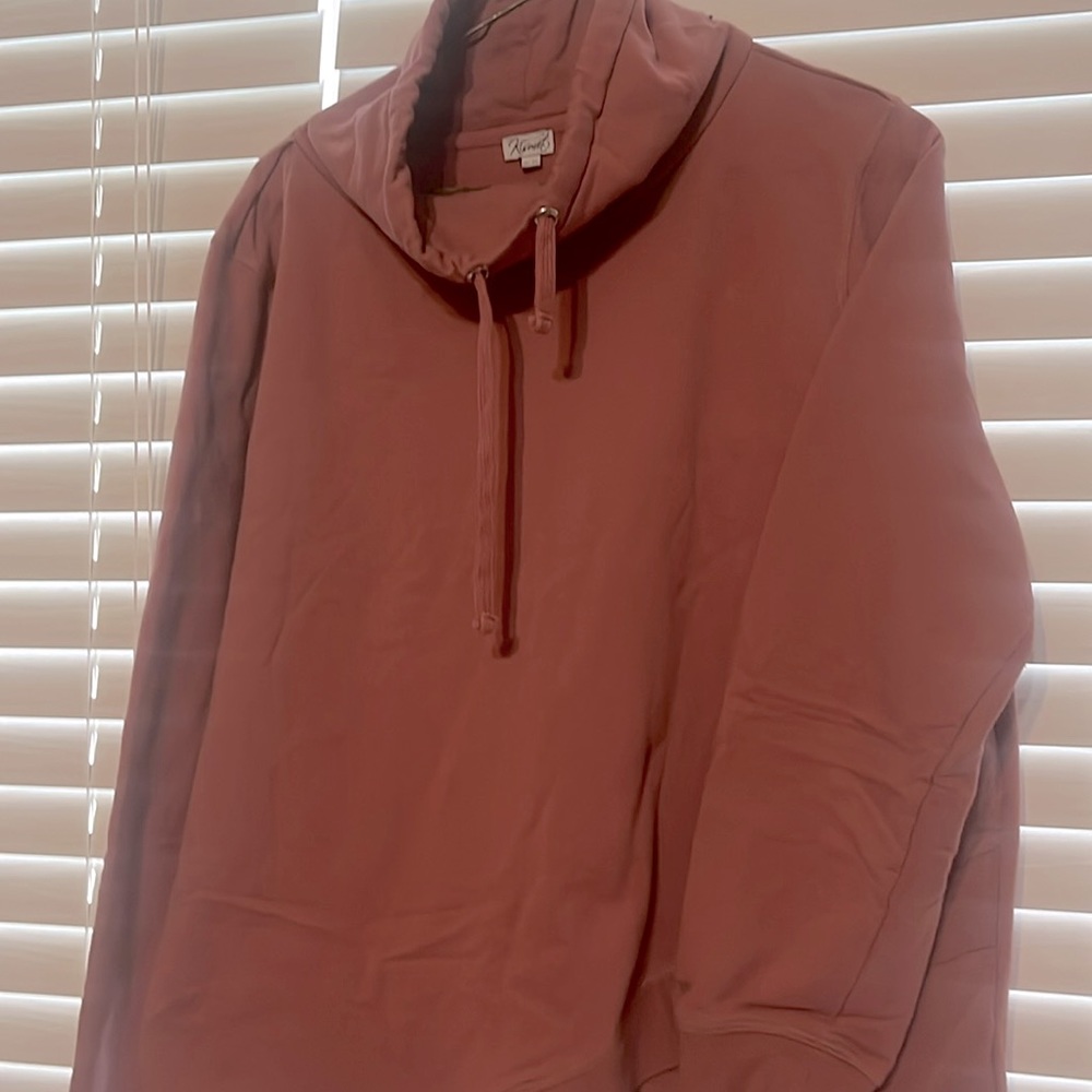 Dusty rose Kismet hoodie.